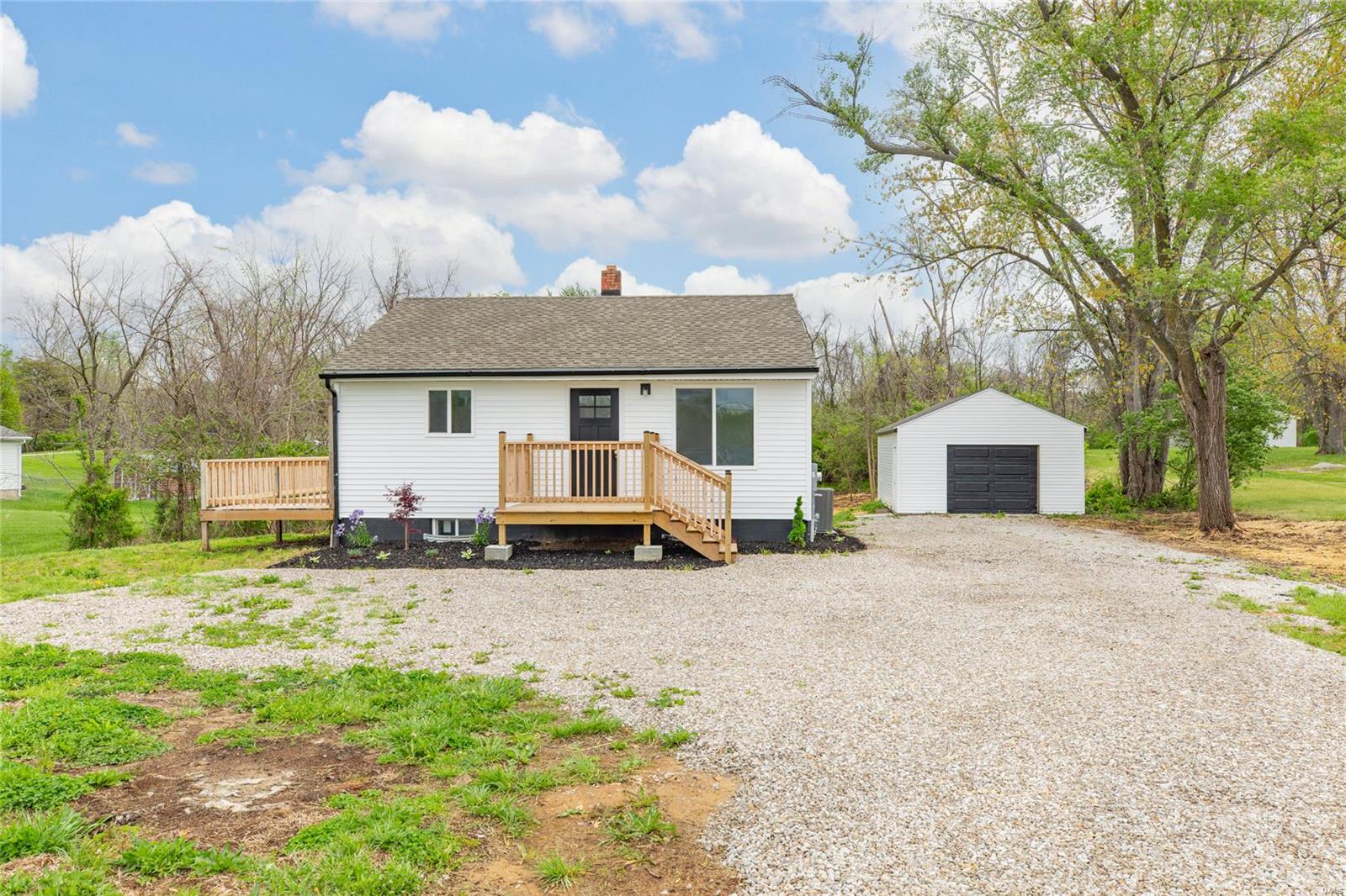 2 Bedroom,  4239 Fosterburg Road Alton, IL