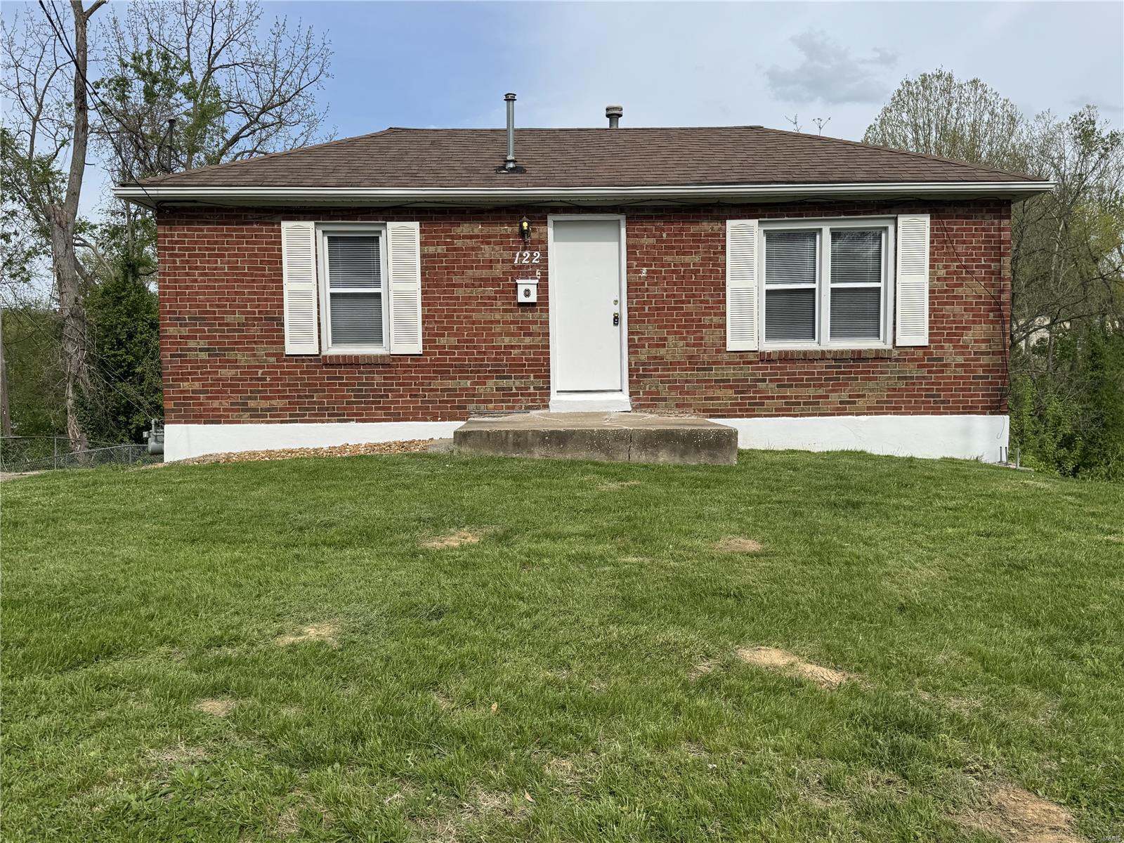 2 Bedroom, 1,024 sq. feet 122 Moffett Avenue Collinsville, IL