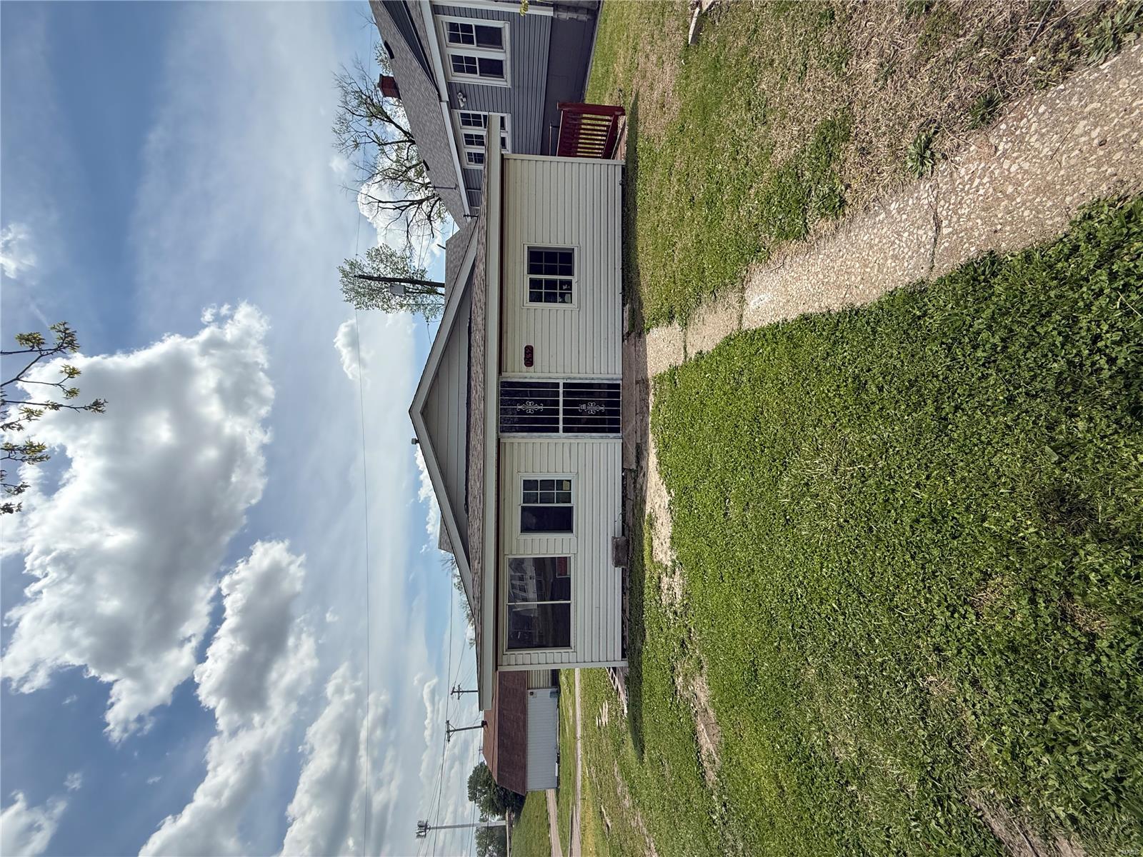 3 Bedroom, 1,135 sq. feet 1832 2ND  Madison, IL