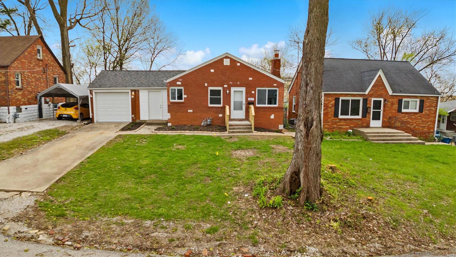 2 Bedroom,  2917 Buena Vista Avenue Alton, IL