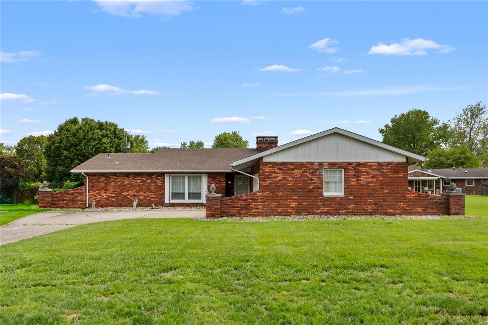 3 Bedroom,  135 Sundown Drive Wood River, IL
