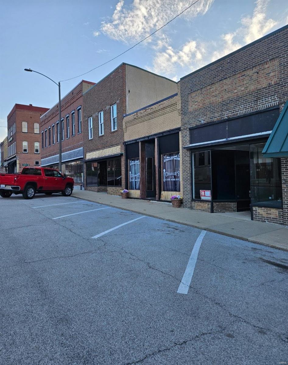  110 2nd Street Greenville, IL