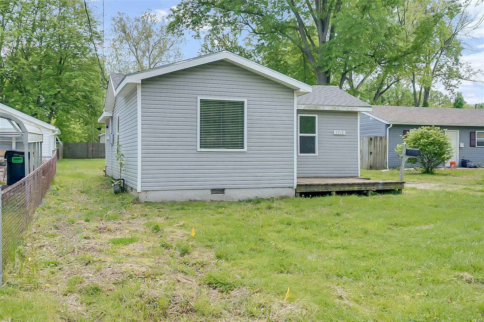 2 Bedroom,  1312 2nd Street Cottage Hills, IL