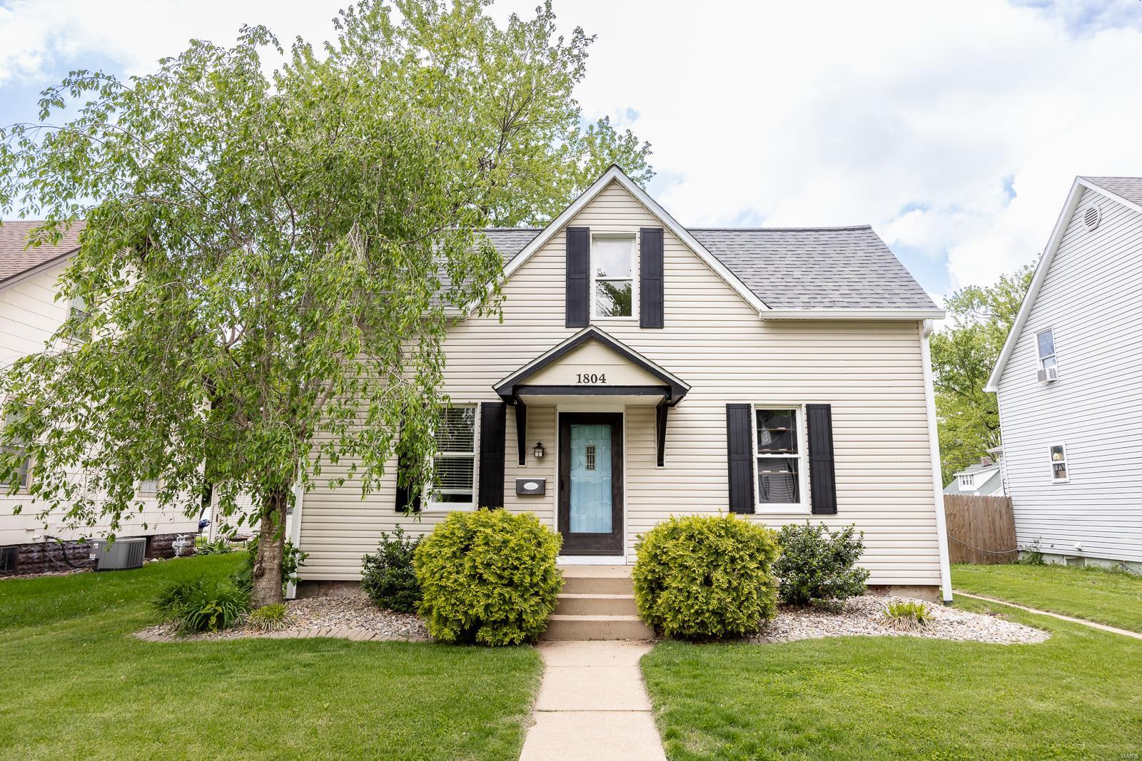 3 Bedroom, 1,177 sq. feet 1804 Cypress Street Highland, IL