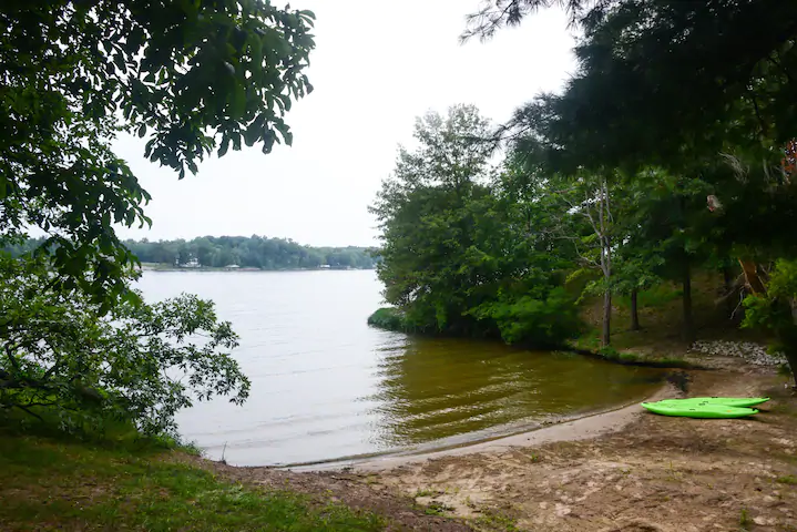 THE NEST Secluded GetawayGatherings beach/lake 20+ Greeneville IL